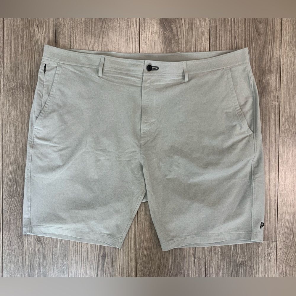 PUBLIC REC Men's Deal Maker Shorts in Fog Size 42